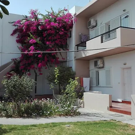 Yannis Apartments Amoudara  Exterior photo