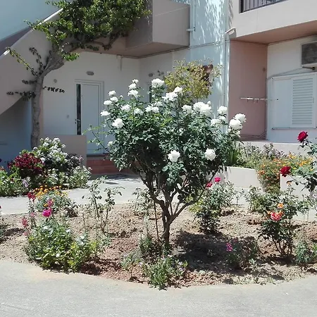 Yannis Apartments Amoudara  Exterior photo