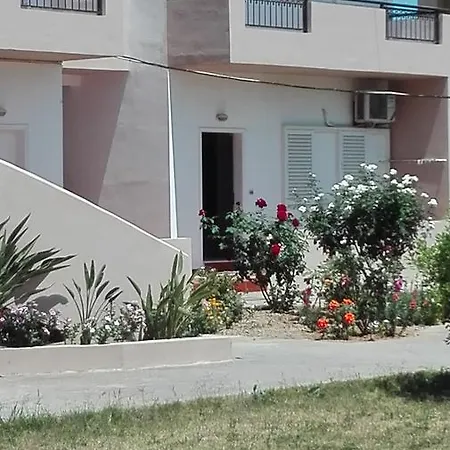 Yannis Apartments Amoudara  Exterior photo