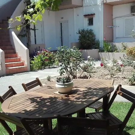 Yannis Apartments Amoudara  Exterior photo