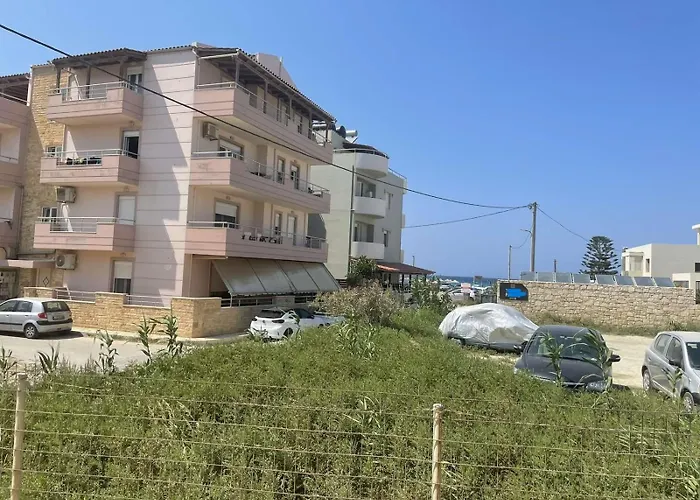 Yannis Apartments