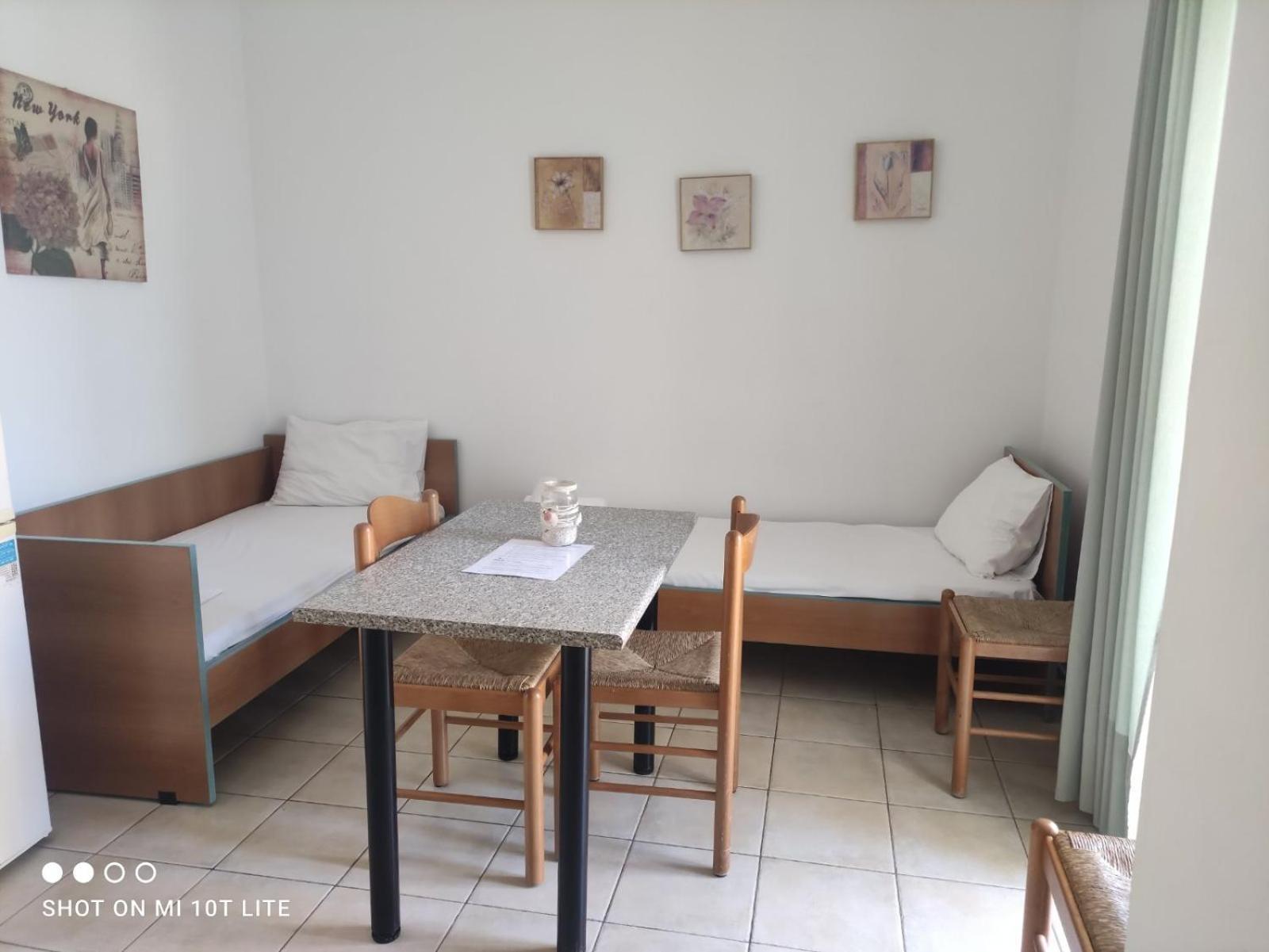 Yannis * Amoudara (Heraklion)
